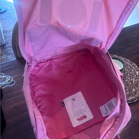 Kånken Mini Pink Backpack - Picture 4 of 7